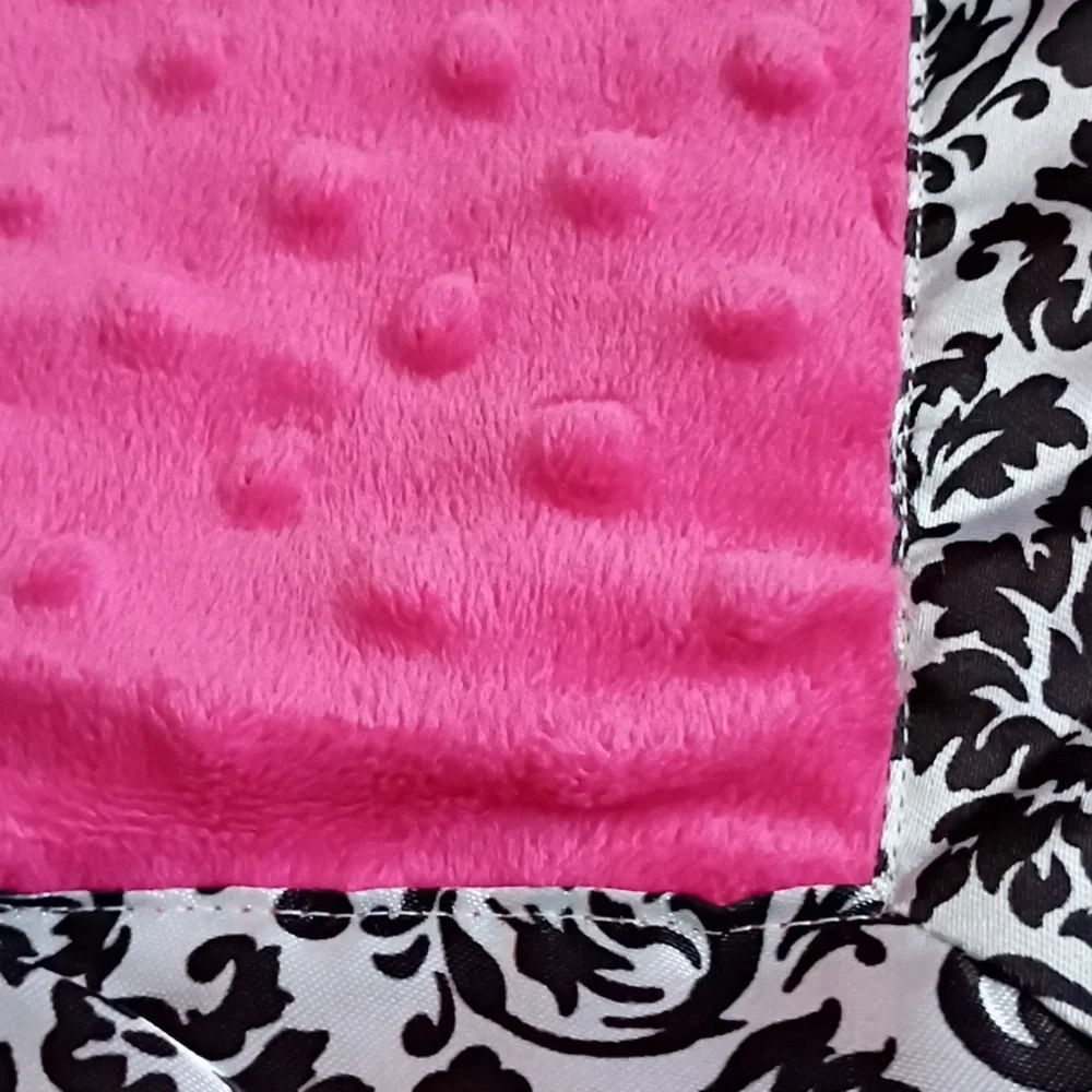 Pink and Black Patterned Baby Blanket NWT Room Accent - Picture 5 of 6